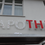 Hansa-Apotheke, Halle -Lichtwerbung - LED